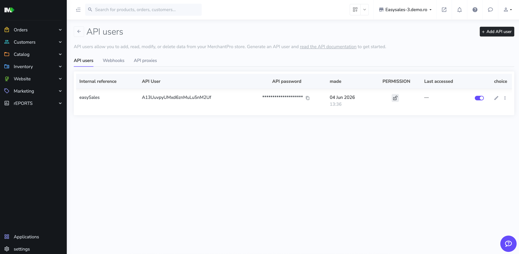 Pagina API users din admin-ul MerchantPro cu un utilizator API easySales creat, afisand sirul API User si parola API mascata