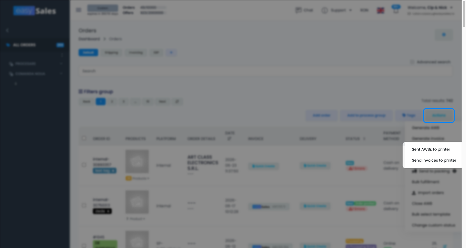 Lista de comenzi din easySales cu meniul Acțiuni deschis, arătând Trimite facturile la imprimantă și Trimite awb-urile la imprimantă
